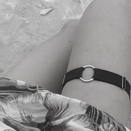  Black thigh garter with a silver hoop