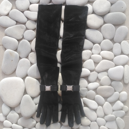 Elegant Set: Long Plush Gloves and Crystal Bracelets