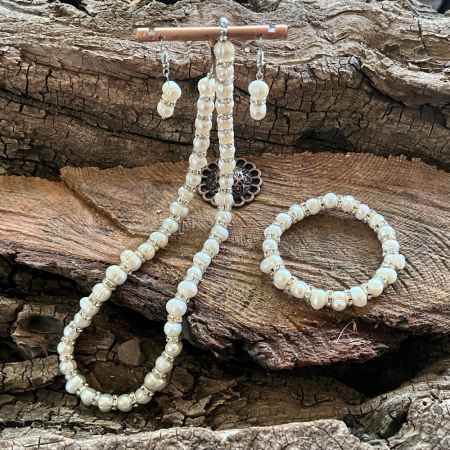 Елегантни перлени бижута от естествени бели перли и кристали, комплект от три части
