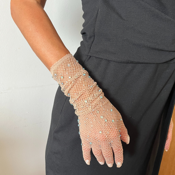 Elegant Long Beige Mesh Gloves with Crystals: Elegance and Refinement in One