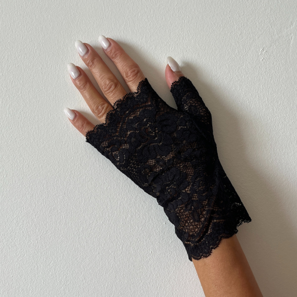 черни ръкавици без пръсти
