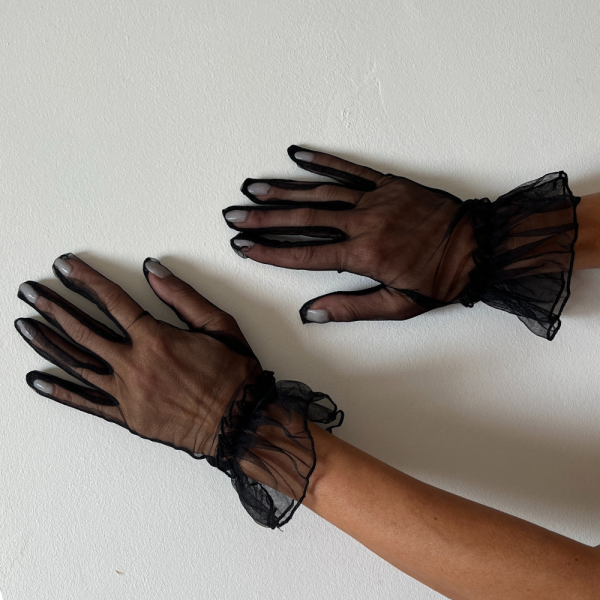 къси черни ръкавици