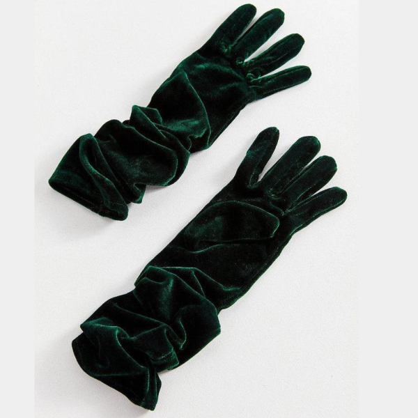 Elegant Long Green Velvet Gloves - The Perfect Accessory for Refined Chic