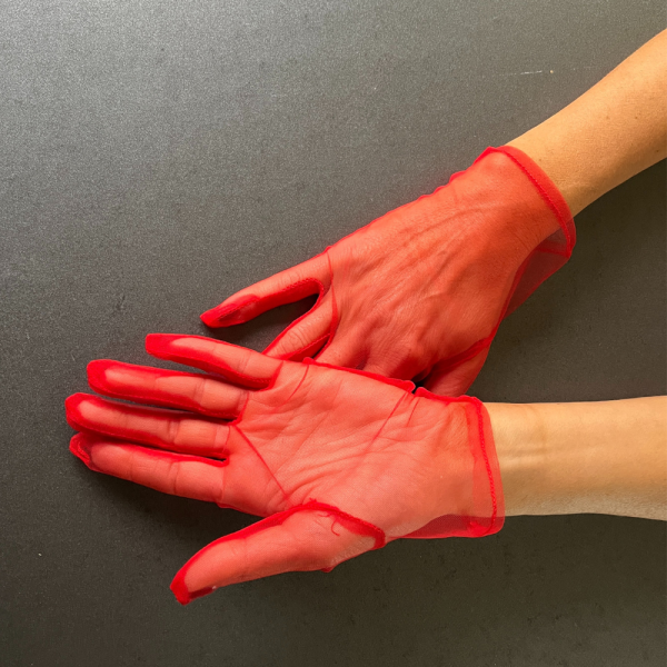 Mănuși Scurte Roșii din Tul - Eleganță Refinedată cu KORSET BG