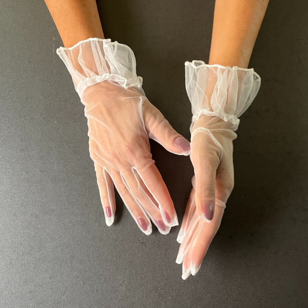 Mănuși Scurte Elegante din Tulle Transparent Alb de la KORSET BG