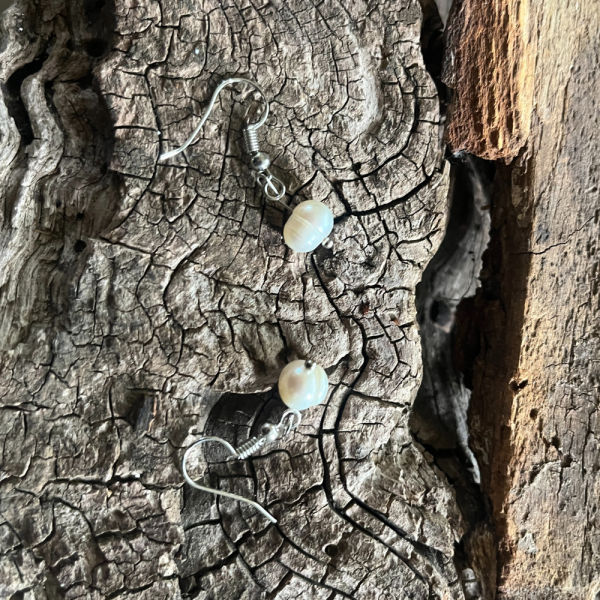 Elegant White Pearl Earrings - Natural Pearls for Any Occasion