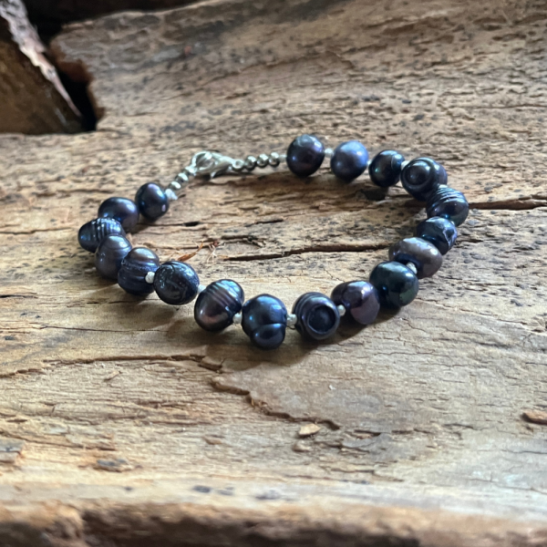 Elegant Blue Pearl Bracelet - Timeless Natural Beauty