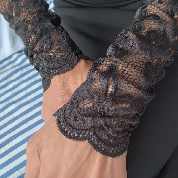  Elegant Black Lace Fingerless Gloves with Floral Pattern