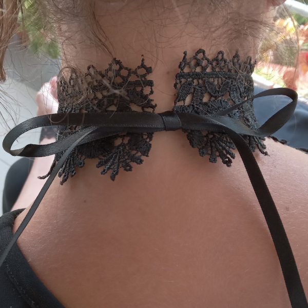 Colier choker din dantelă neagră | Accesoriu reglabil, elegant pentru femei