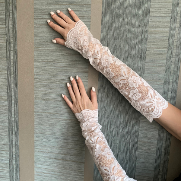 Floral Lace Fingerless Gloves - Elegant White Lace with Floral Design!