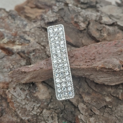 Правоъгълен дамски пръстен с кристали