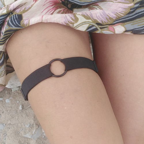 Handmade leg harness with a black ring