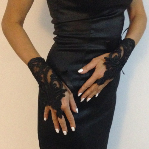 Lace Fingerless Gloves - Black Chic and Comfort