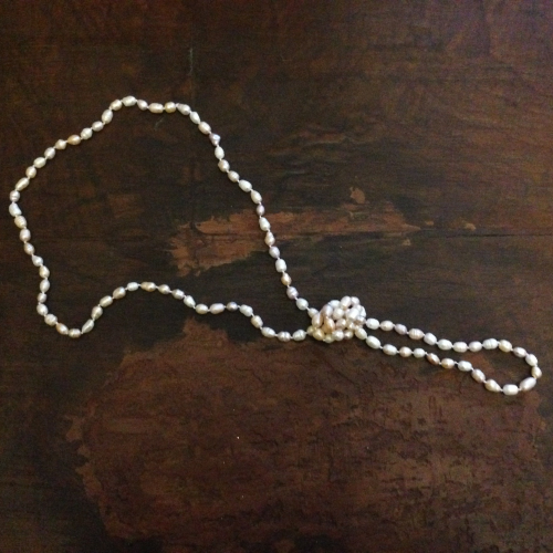 Pearl Elegance: Women's Necklace with Cultivated River Pearls in White and Pink Seashell Mix