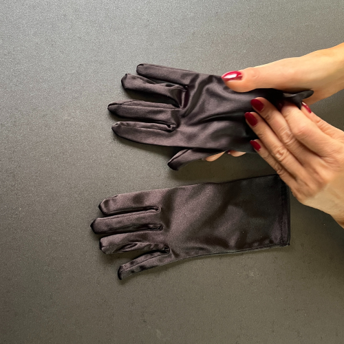 Elegant Short Black Satin Gloves - Add Sophistication to Any Outfit
