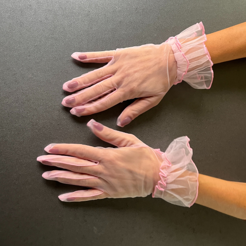 Mănuși Scurte Oficiale din Tulle Roz - Adaugă Eleganță și Culoare Stilului Tău