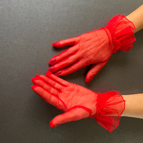 Mănuși Scurte din Tull în Culoarea Roșu - Eleganță și Stil cu KORSET BG