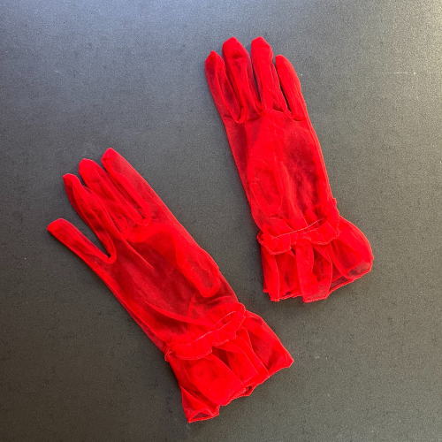 Elegant Short Red Tulle Gloves - Style and Sophistication with KORSET BG