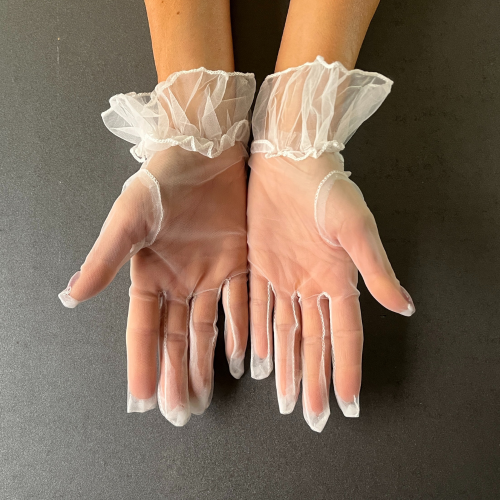 елегантни бели ръкавици