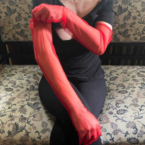 Елегантност и Стил с KORSET BG: Дълги Червени Тюлени Ръкавици 54 см