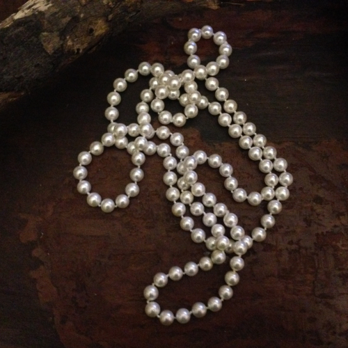 Eстествени кръгли бели перли гердан 110 см
