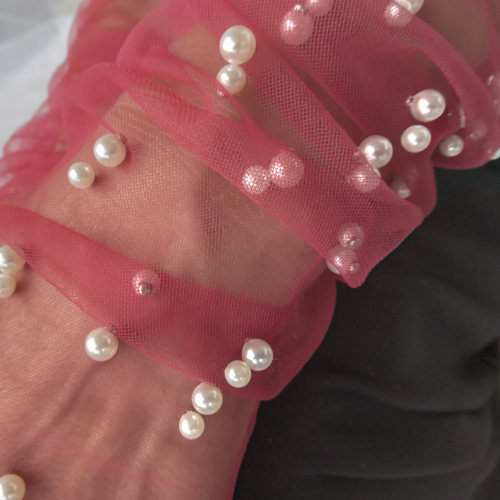 Long Bordeaux Tulle Gloves with White Pearls – Refined and Elegant