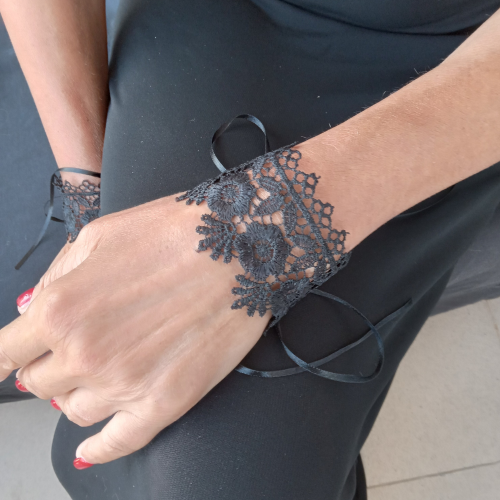 Elegant Black Lace Bracelet Set – Handmade