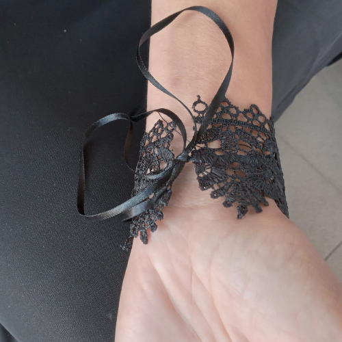 Elegant Black Lace Bracelet Set – Handmade