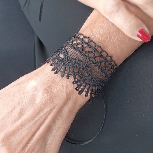 Handmade Black Lace Necklace and Bracelet Set – Vintage Style